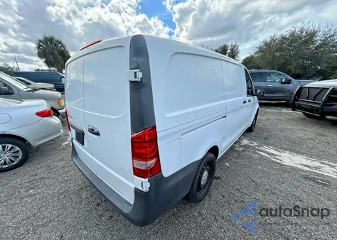 2017 Mercedes-Benz Metris z USA, uszkodzony, nr VIN WD3PG2EA5H3277285
